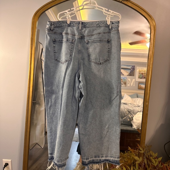 Size 18 Lane Bryant Jeans - Picture 2 of 3